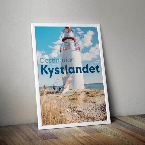 Plakat med Destination Kystlandet og Træskohage Fyr